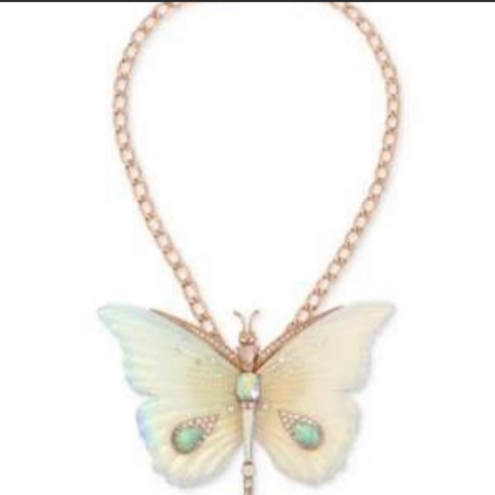 NWT Authentic Betsy Johnson Butterfly Necklace